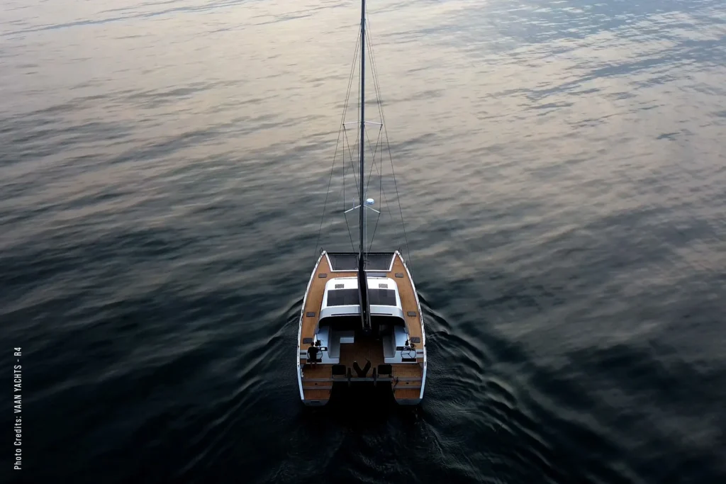 Catamaran at sea with SUNBEAMsystem solar panels